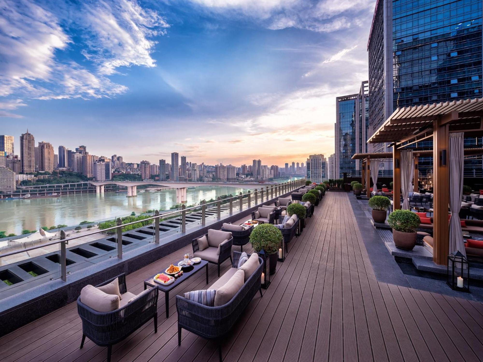 Готель Regent Chongqing - Complimentary 1St Round Mini Bar Daily Екстер'єр фото